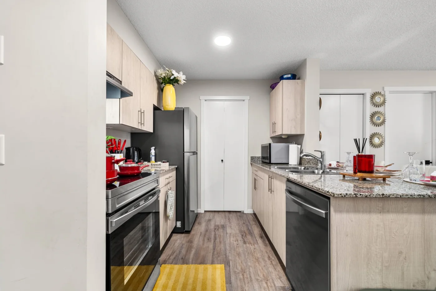 Modern kitchen in the Kincora condo thumbnail